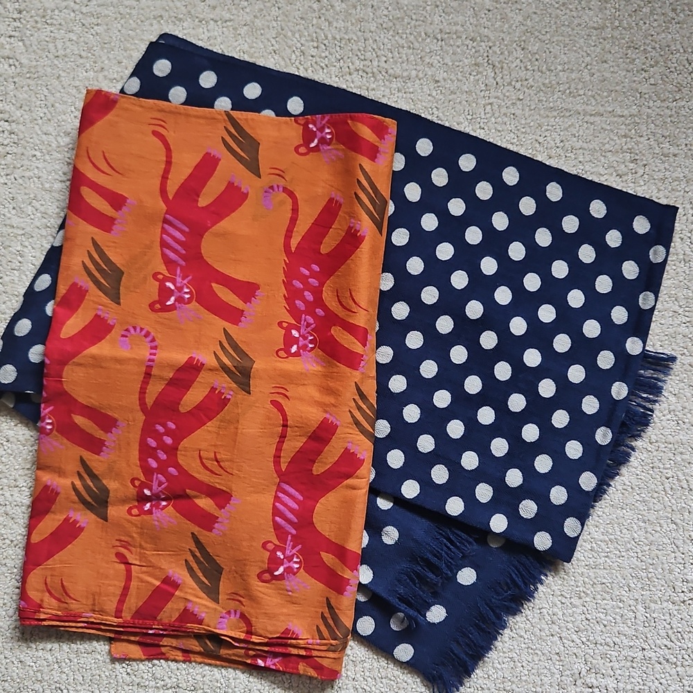 Two long scarves: Gudrun Sjoden & Boden - Picture 11 of 11